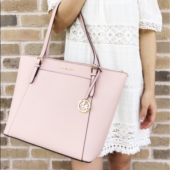 SALE⬇️⬇️⬇️👜💕- Michael Kors Tote - Picture 4 of 4